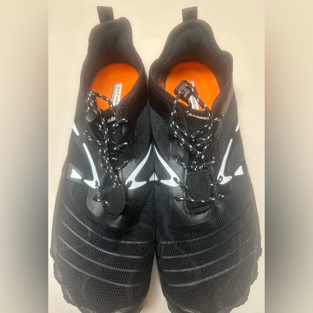 ALEADER Men's Black Athletic Shoes